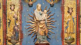 Алтарь 1420 года из  Альп-Лейггерн, образцы для исследования были взяты с одеяния Девы Марии