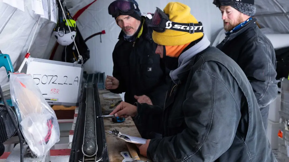 Из-под антарктического льда достали керн возрастом 23 млн лет