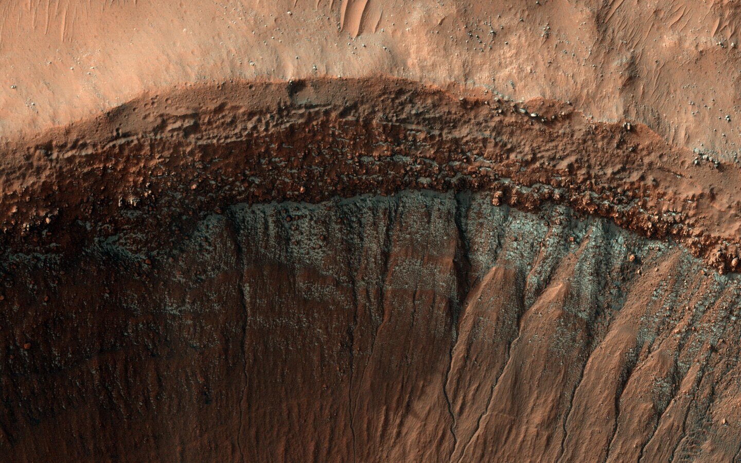 Поверхность Марса зимой