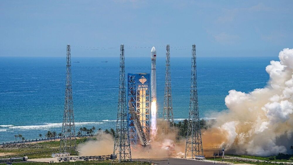 Китай запустил две ракеты за сутки после недавней аварии «Чанчжэн-7А»