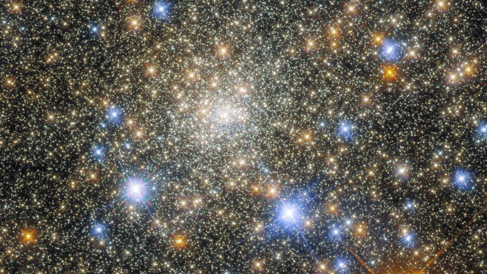 , Шаровое звездное скопление Terzan 2 - в таких объектах много звезд с низким содержанием металлов