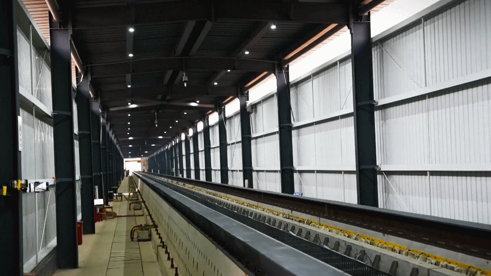 Китайские электромагнитные сани преодолели звуковой барьер