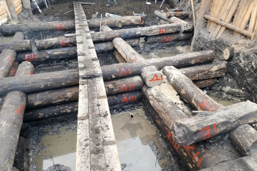 Новгородский речной причал начал XVI века