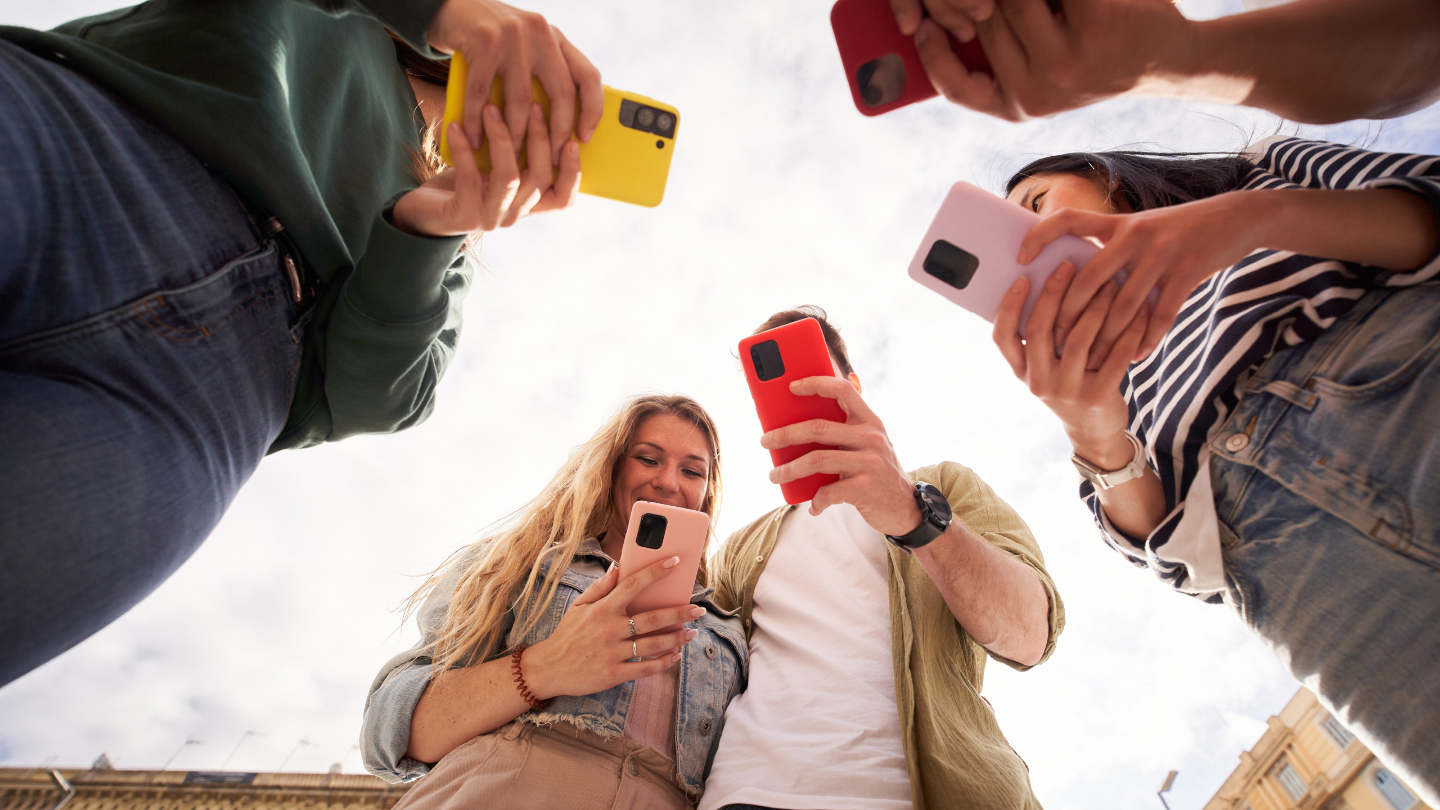 залипание в смартфон