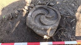 В Испании нашли 2000-летний камень с трискелем и загадочной гравировкой