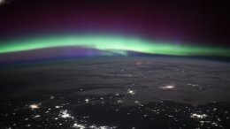 Северное сияние с высоты МКС