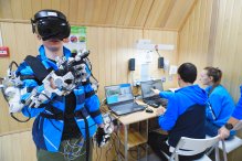 Ксения Орлова - Члены экипажа годового изоляционного проекта SIRIUS-23 во время выполнения методики "Космобот"