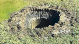 Метановый кратер на Ямале