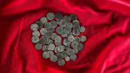 Серебряные монеты IX века