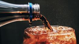 Газировка и энергетики могут ухудшать память и внимание подростков: ученые