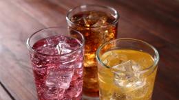 сладкая газировка со льдом