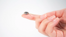 Новый имплантат бросает вызов Neuralink