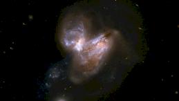 Для примера: сливающиеся галактики IC 694 и NGC 3690 с очень мощным звездообразованием